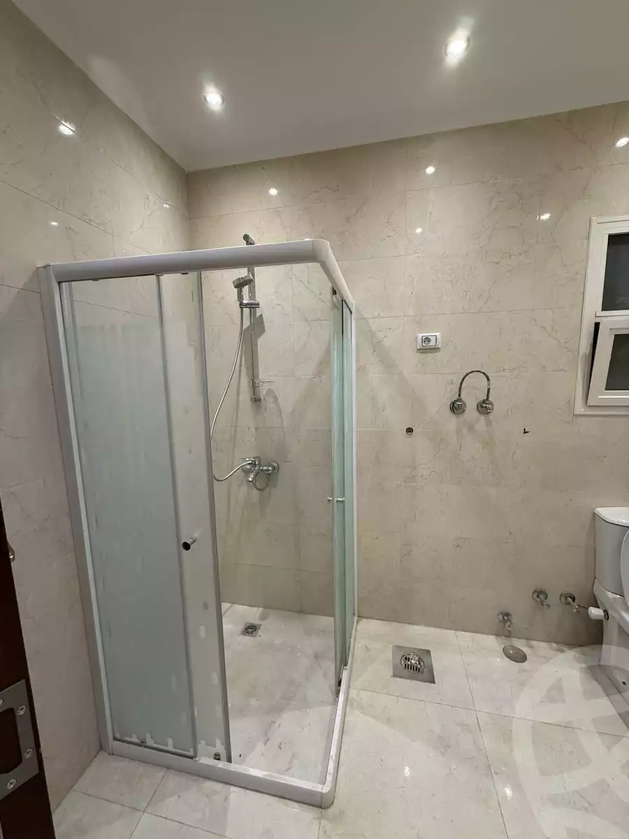 https://aqarmap.com.eg/en/listing/6239150-for-rent-cairo-new-cairo-compounds-hyde-park-centre-ville-hyde-park