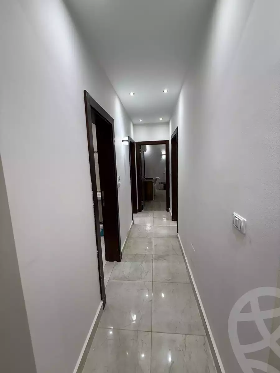https://aqarmap.com.eg/en/listing/6239150-for-rent-cairo-new-cairo-compounds-hyde-park-centre-ville-hyde-park