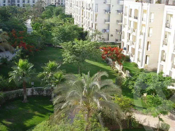 https://aqarmap.com.eg/en/listing/6241061-for-sale-cairo-el-sheikh-zayed-city-compounds-hadayek-el-mohandiseen