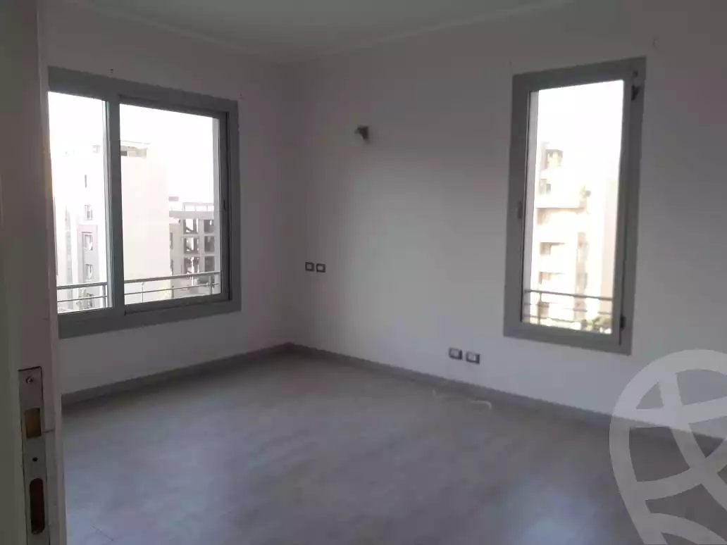 https://aqarmap.com.eg/ar/listing/6242184-for-sale-cairo-new-cairo-compounds-kmbwnd-fyldj-jyt-blm-hylz