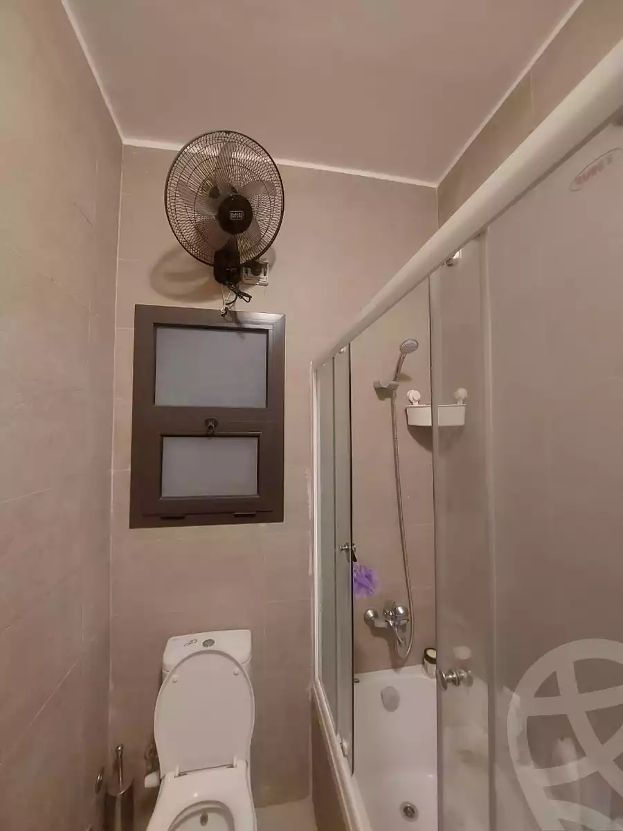 https://aqarmap.com.eg/ar/listing/6242321-for-rent-cairo-new-cairo-compounds-fifth-square