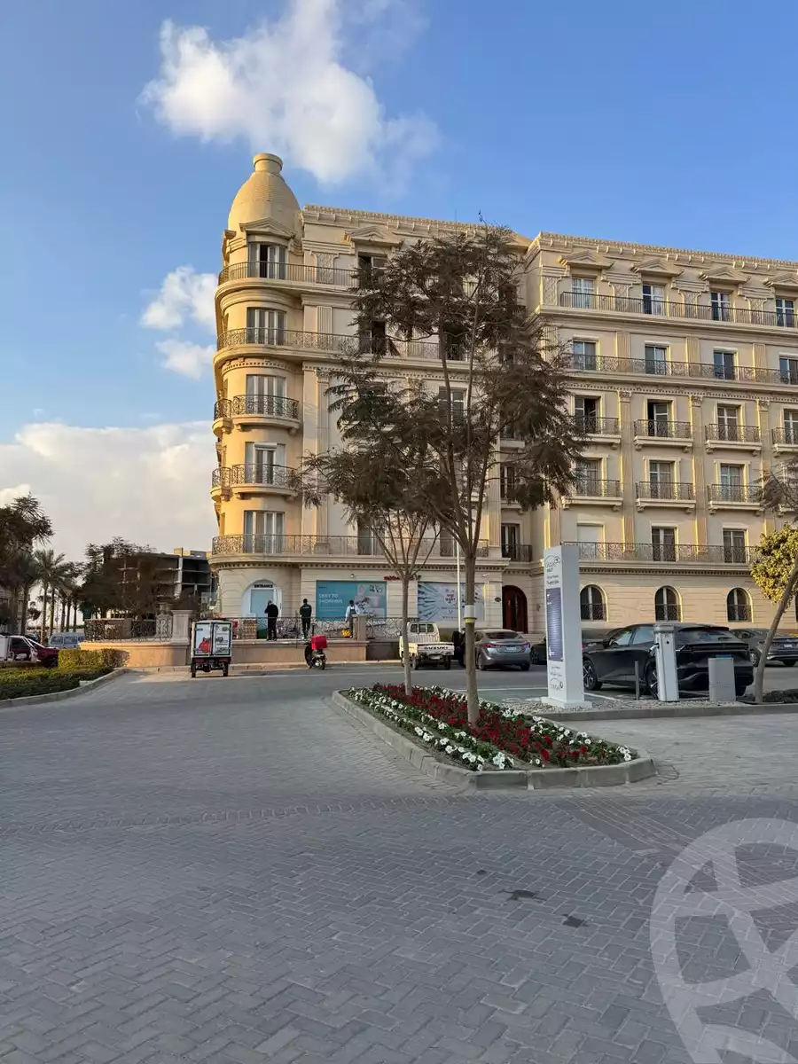 https://aqarmap.com.eg/ar/listing/6242437-for-sale-cairo-new-cairo-compounds-hyde-park-centre-ville-hyde-park