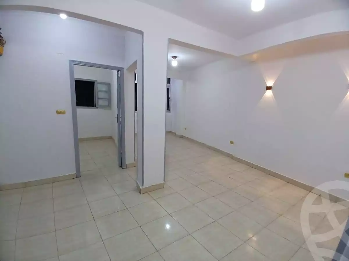 https://aqarmap.com.eg/ar/listing/6243548-for-sale-cairo-ain-shams-el-naam-mostafa-hafez-st