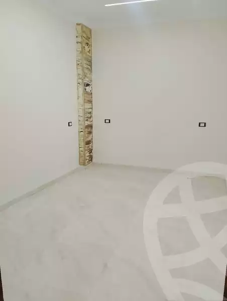 https://aqarmap.com.eg/ar/listing/6245937-for-sale-qalyubia-shubra-el-khaima-el-shareaa-el-gadid-st