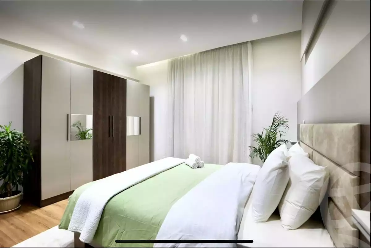 https://aqarmap.com.eg/en/listing/6248420-for-sale-cairo-new-cairo-compounds-hyde-park-centre-ville-hyde-park
