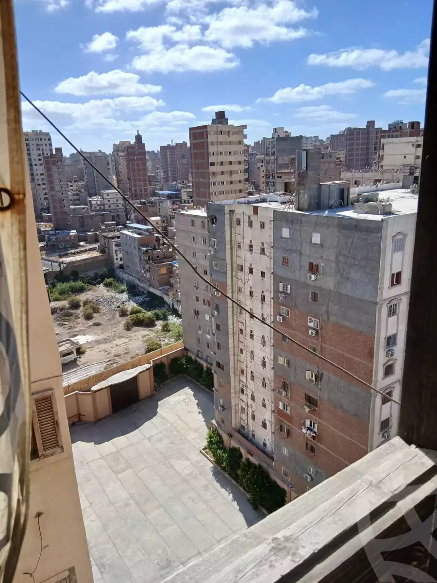 https://aqarmap.com.eg/ar/listing/6249702-for-sale-alexandria-moharram-bey-kanal-al-mahmoudeya-al-bahri-st