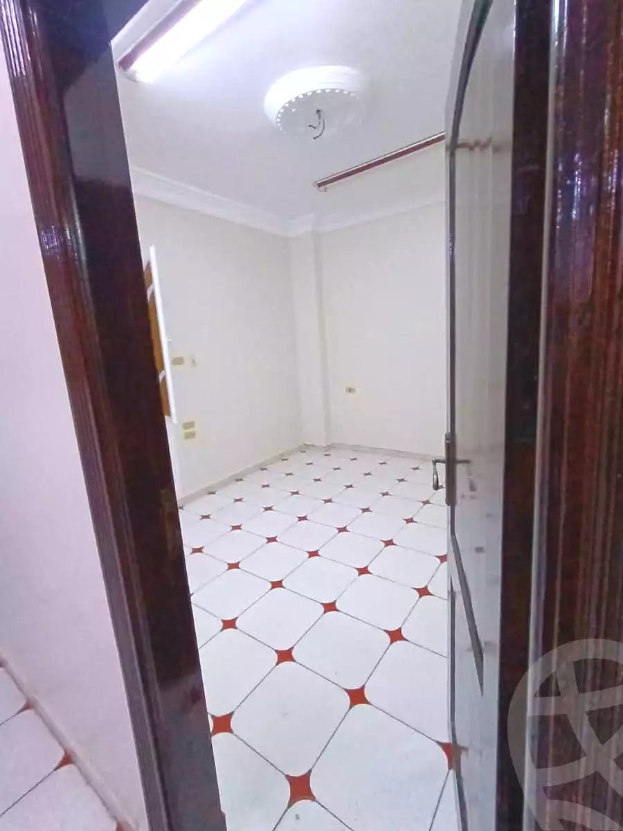 https://aqarmap.com.eg/ar/listing/6251102-for-sale-sharqia-zagazig-zagazig-city-ghasham-rd