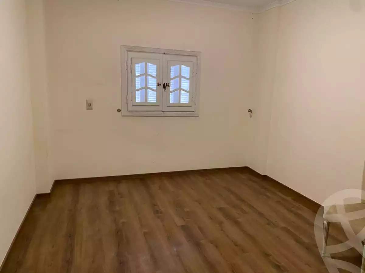 https://aqarmap.com.eg/ar/listing/6252605-for-sale-alexandria-lauran-shaarawy-st