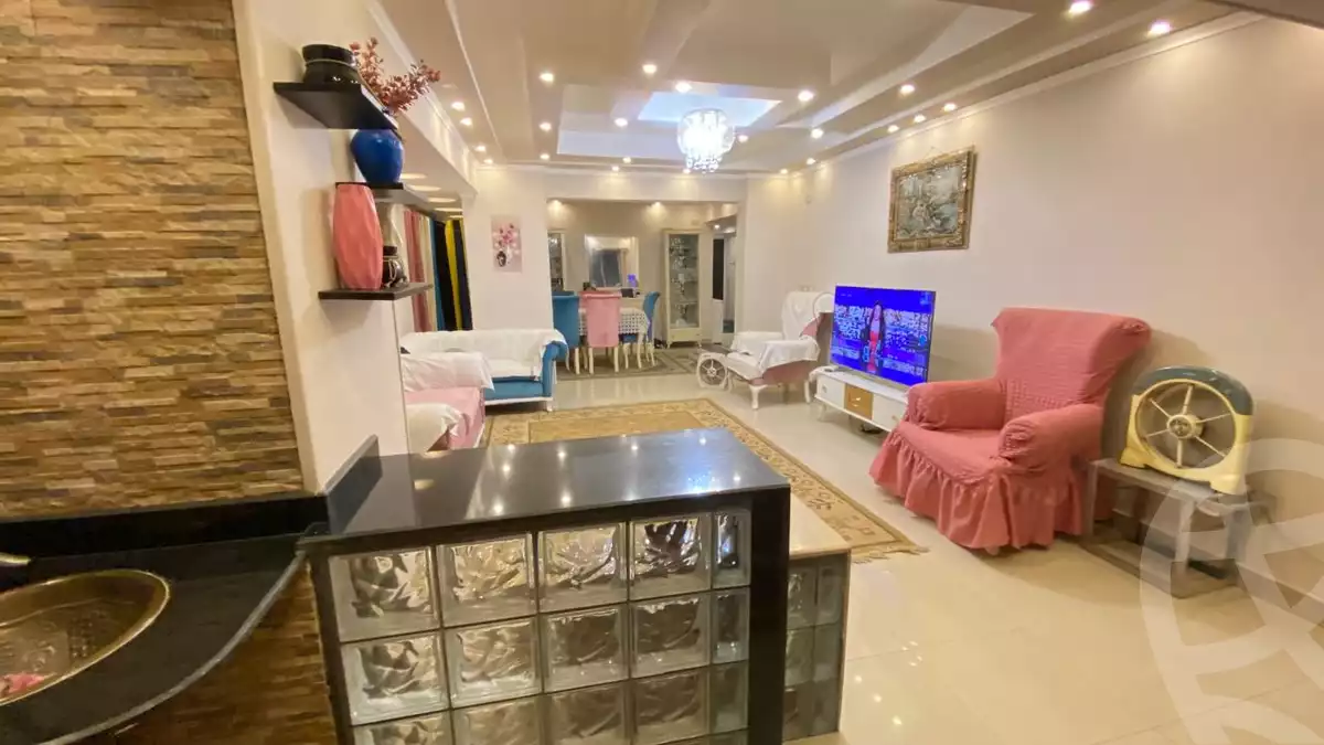 https://aqarmap.com.eg/en/listing/6254913-for-sale-cairo-el-haram-shareaa-khatem-el-morsalen