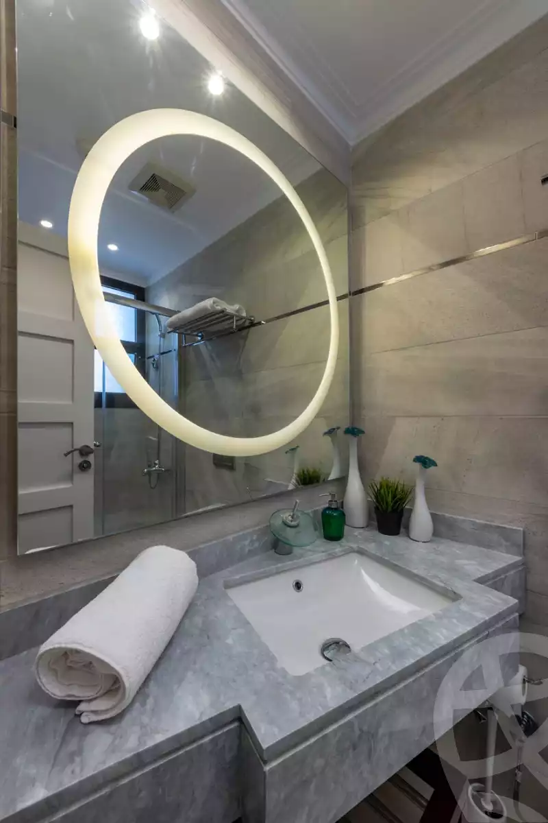 https://aqarmap.com.eg/ar/listing/6255468-for-rent-cairo-el-sheikh-zayed-city-compounds-kmbwnd-wyst-twn-swdyk