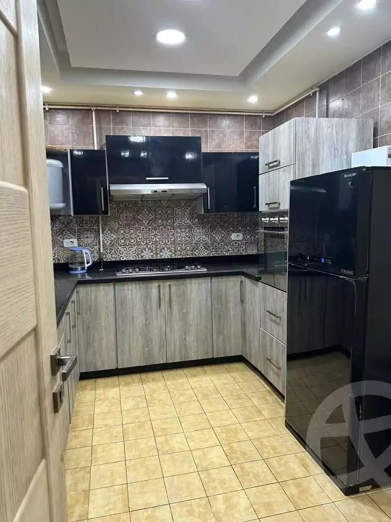 https://aqarmap.com.eg/ar/listing/6255518-for-rent-cairo-el-sheikh-zayed-city-compounds-kmbwnd-wyst-twn-swdyk