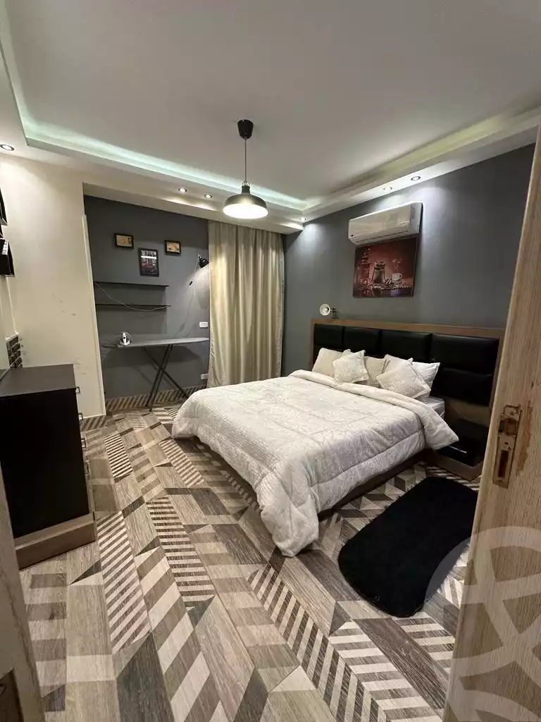 https://aqarmap.com.eg/ar/listing/6255518-for-rent-cairo-el-sheikh-zayed-city-compounds-kmbwnd-wyst-twn-swdyk