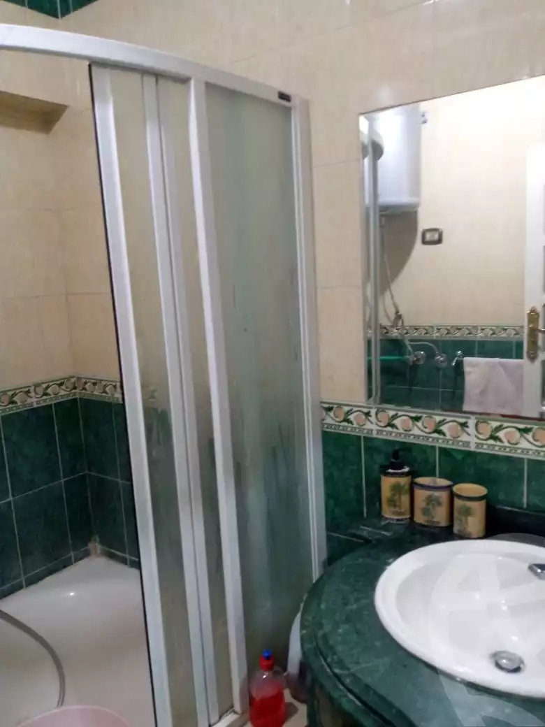 https://aqarmap.com.eg/en/listing/6255664-for-rent-cairo-shoubra-corniche-el-nile-st