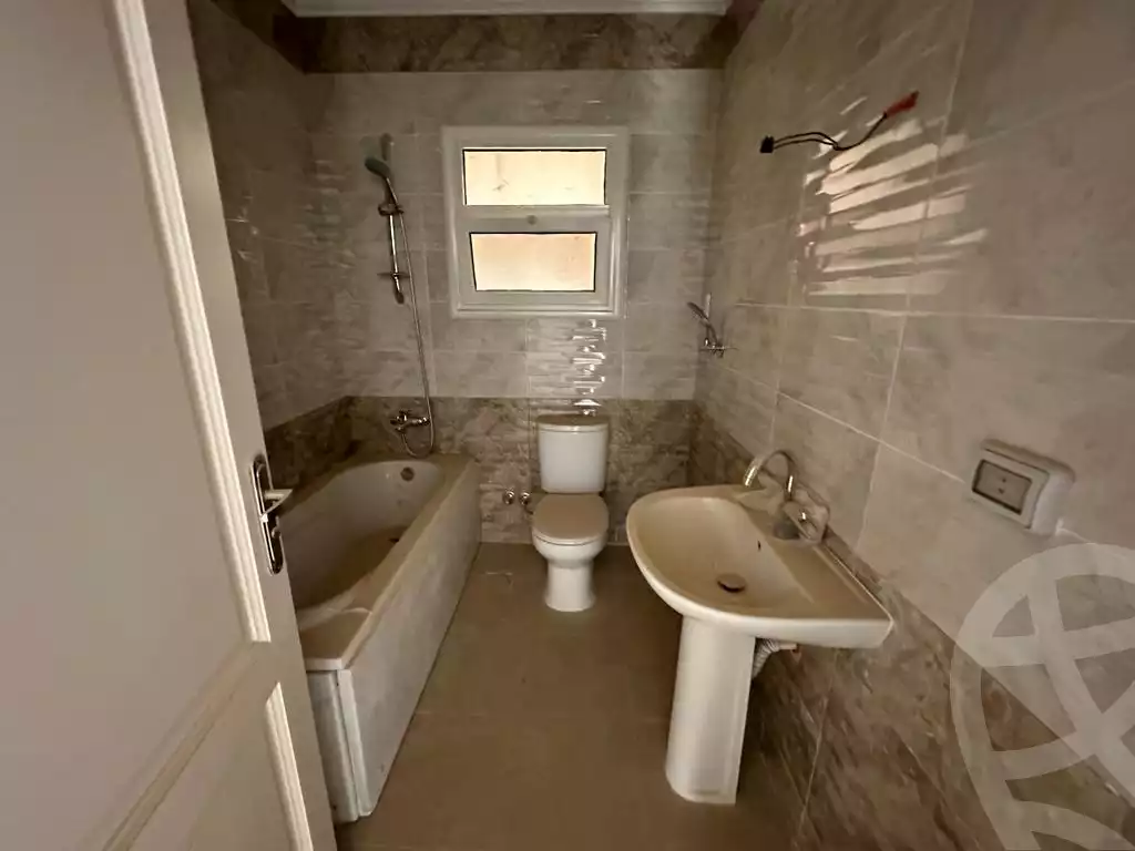 https://aqarmap.com.eg/ar/listing/6256384-for-sale-cairo-new-cairo-madinaty-eleventh-zone-buildings-group-114