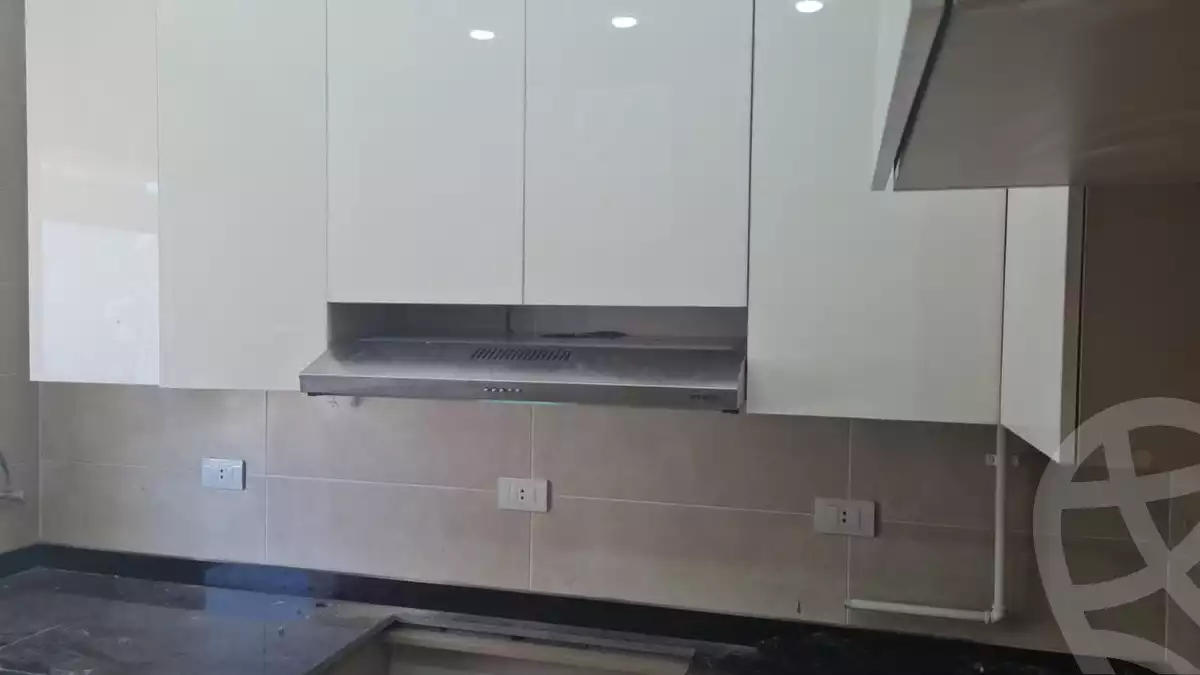 https://aqarmap.com.eg/ar/listing/6257271-for-rent-cairo-el-sheikh-zayed-city-compounds-kmbwnd-wn-16-swdyk