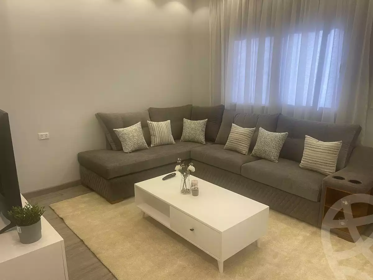 https://aqarmap.com.eg/ar/listing/6258834-for-rent-cairo-el-sheikh-zayed-city-compounds-dh-drys
