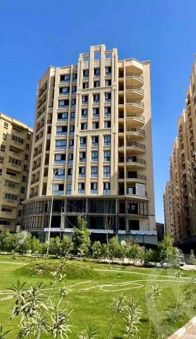 https://aqarmap.com.eg/en/listing/6245007-for-sale-alexandria-smouha-compounds-in-smouha-valore-antoniadis-compound-el-ghonimy