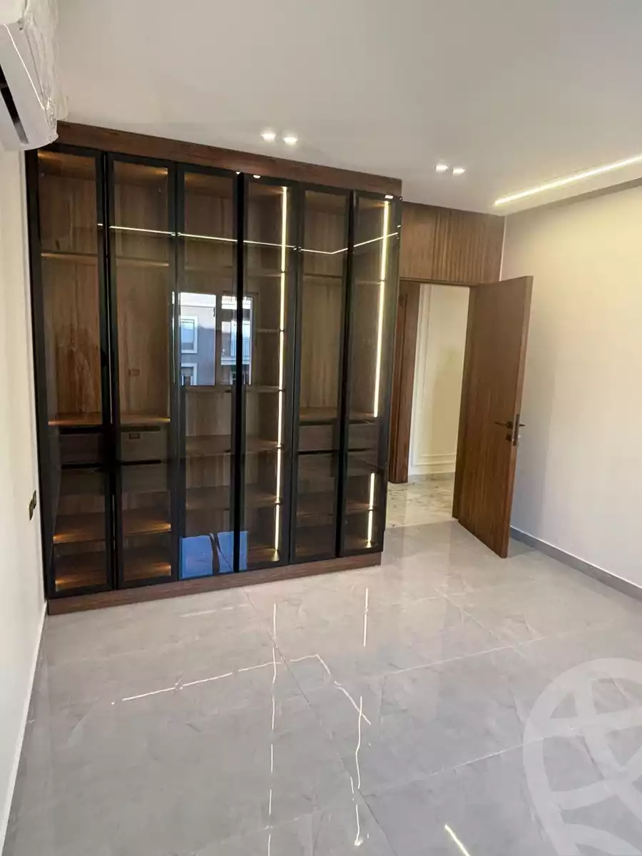 https://aqarmap.com.eg/ar/listing/6261834-for-rent-cairo-6th-of-october-compounds-october-plaza