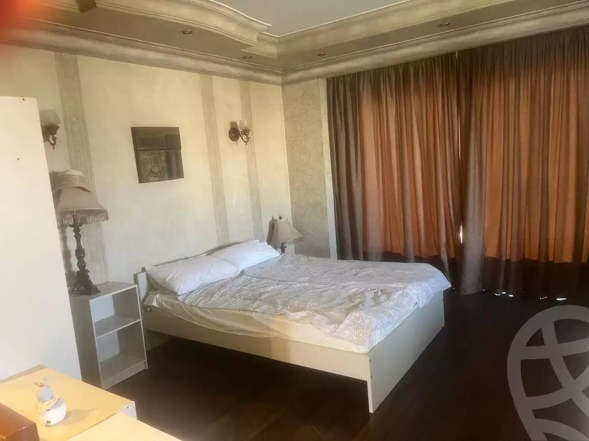 https://aqarmap.com.eg/en/listing/6261935-for-sale-cairo-el-sheikh-zayed-city-compounds-zayed-2000