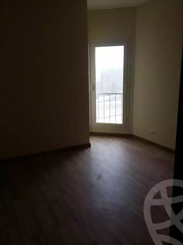 https://aqarmap.com.eg/ar/listing/6262963-for-rent-cairo-el-sheikh-zayed-city-compounds-dh-drys