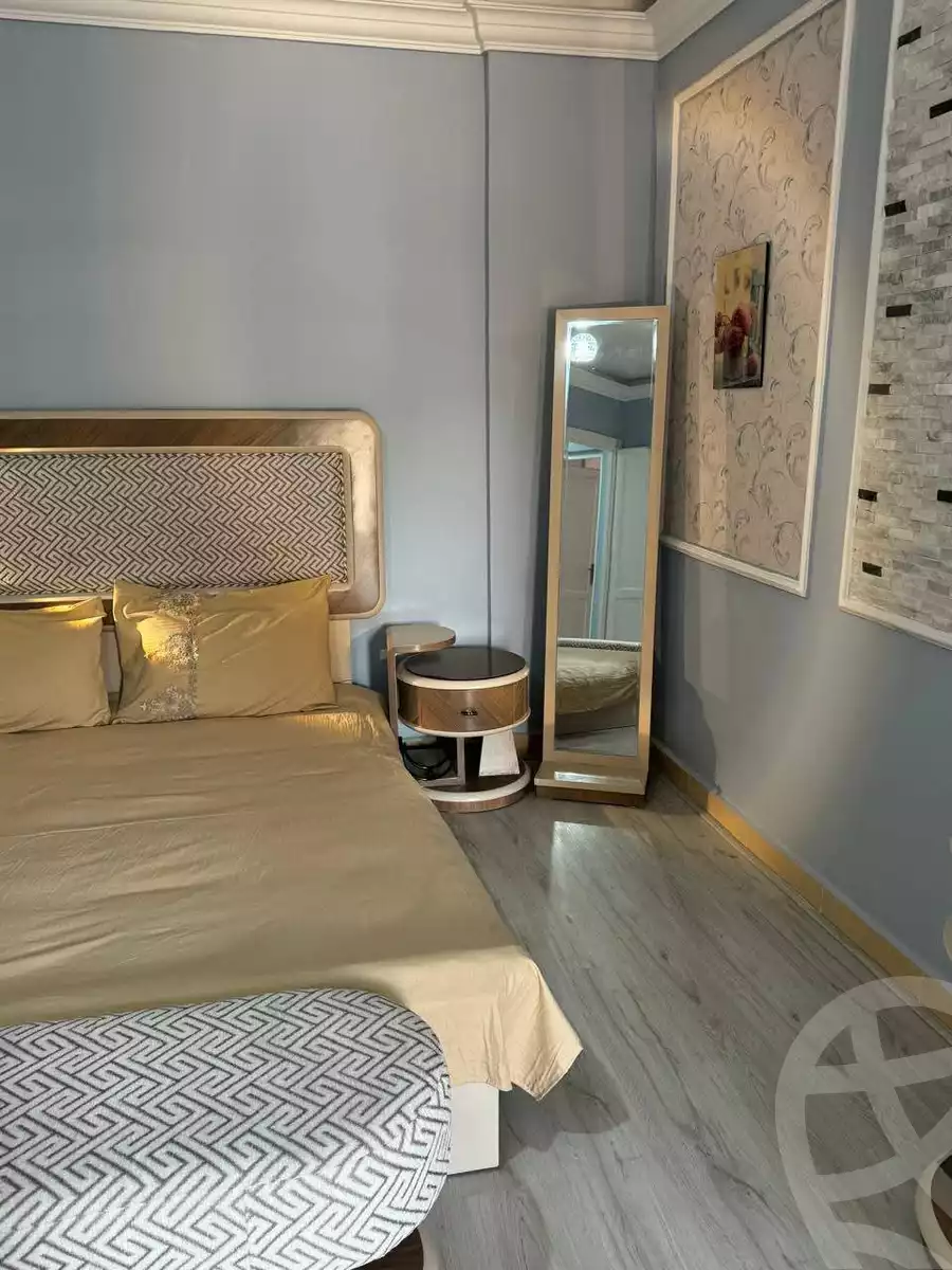 https://aqarmap.com.eg/ar/listing/6268225-for-rent-cairo-new-cairo-lrhb-city-phase-8