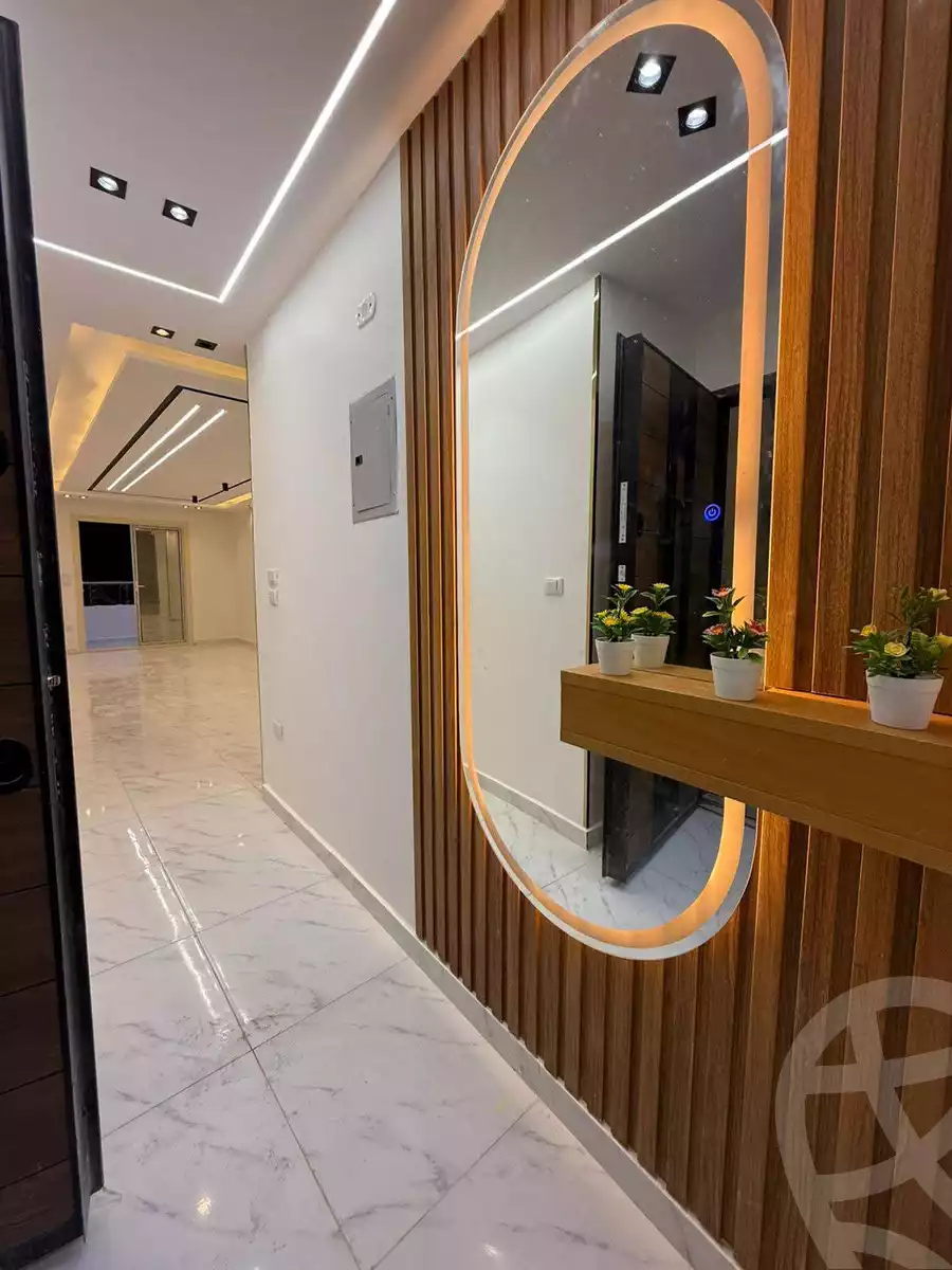 https://aqarmap.com.eg/ar/listing/6268530-for-sale-cairo-el-haram-el-lebeny-soltan-khattab-st