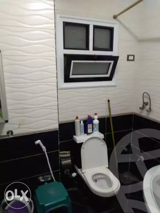 https://aqarmap.com.eg/ar/listing/6268538-for-sale-cairo-ain-shams-ain-shams-el-sharkia-ain-shams-st