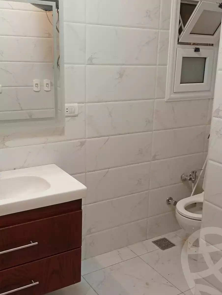 https://aqarmap.com.eg/ar/listing/6269598-for-rent-cairo-mokattam-lhdb-l-ly-shareaa-9