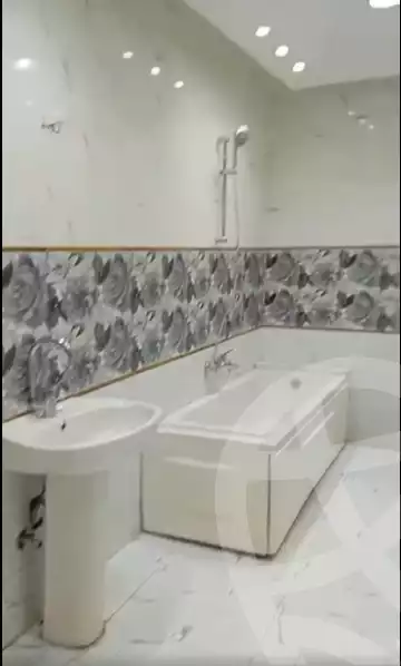 https://aqarmap.com.eg/ar/listing/6273900-for-rent-cairo-helwan-hadayek-helwan-nile-corniche-st