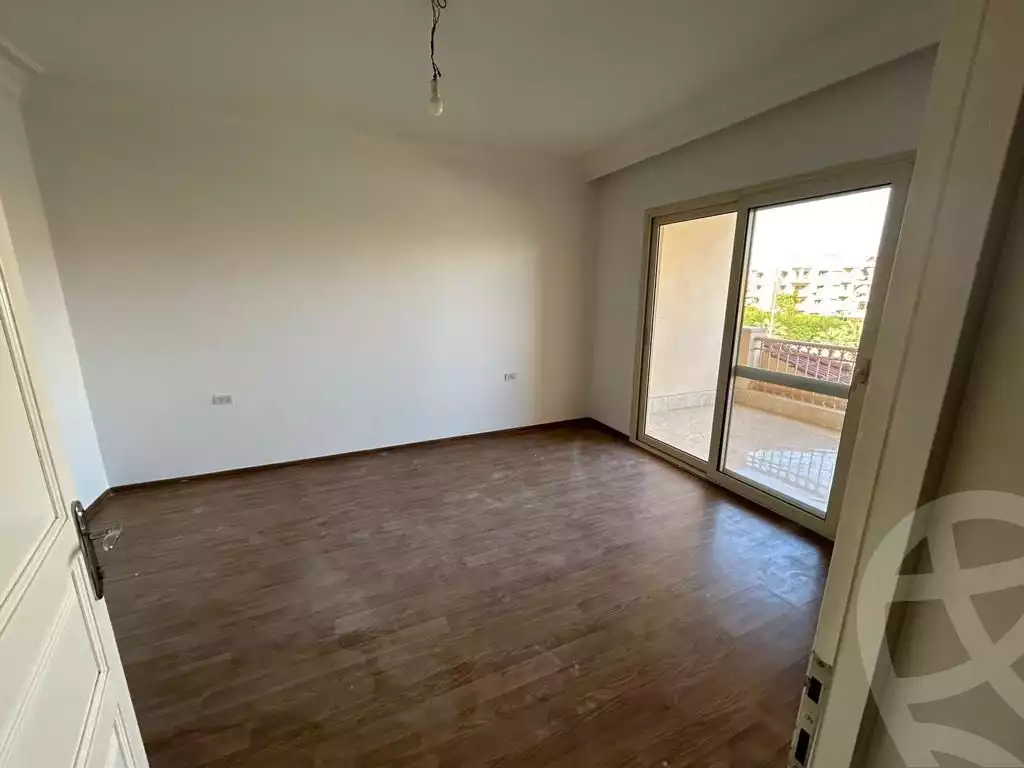 https://aqarmap.com.eg/ar/listing/6277782-for-sale-cairo-el-sheikh-zayed-city-compounds-greens