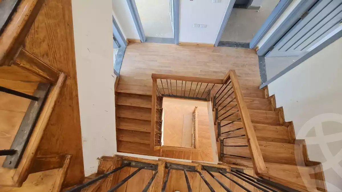 https://aqarmap.com.eg/ar/listing/6279480-for-sale-cairo-el-sheikh-zayed-city-lshykh-zyd-ljdyd-el-patio-vera-la-vista