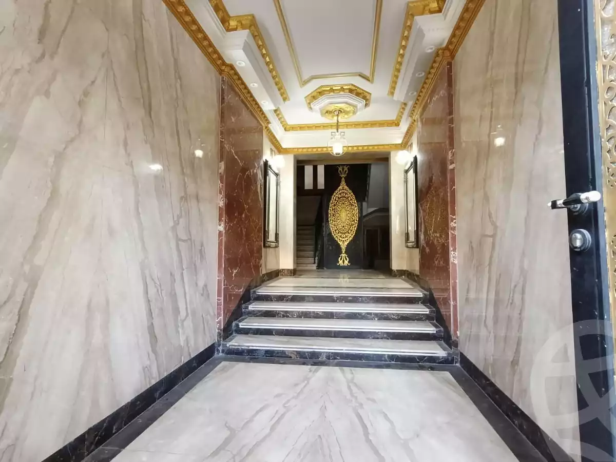 https://aqarmap.com.eg/en/listing/6280112-for-sale-cairo-new-cairo-first-settlement-mhwr-mstfy-kml