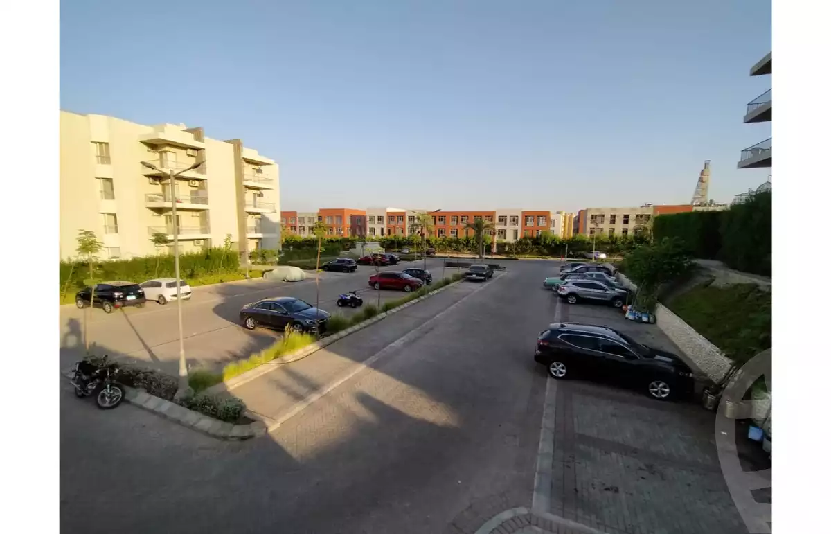 https://aqarmap.com.eg/en/listing/6281931-for-sale-cairo-el-sheikh-zayed-city-compounds-dh-drys