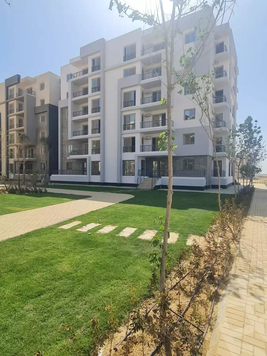 https://aqarmap.com.eg/ar/listing/6283759-for-sale-cairo-el-sheikh-zayed-city-lshykh-zyd-ljdyd-west-view-residence-hdp