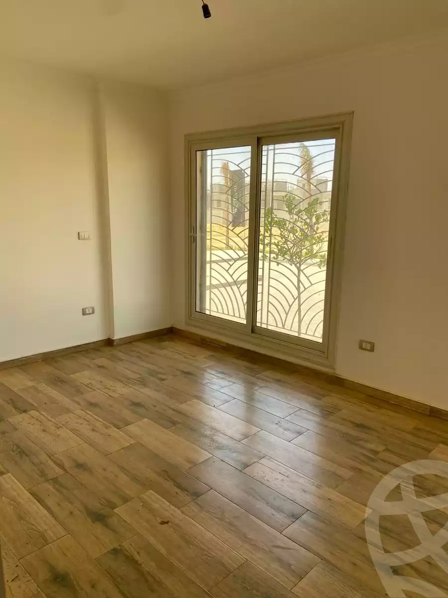 https://aqarmap.com.eg/ar/listing/6285015-for-sale-cairo-el-sheikh-zayed-city-lshykh-zyd-ljdyd-west-view-residence-hdp