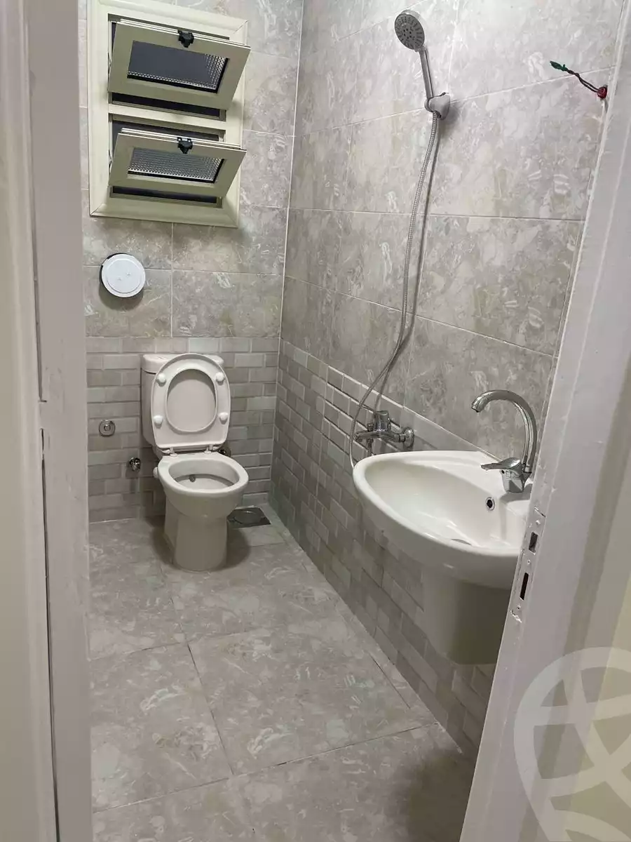 https://aqarmap.com.eg/en/listing/6286737-for-rent-cairo-el-mohandesen-shareaa-ahmed-orabi