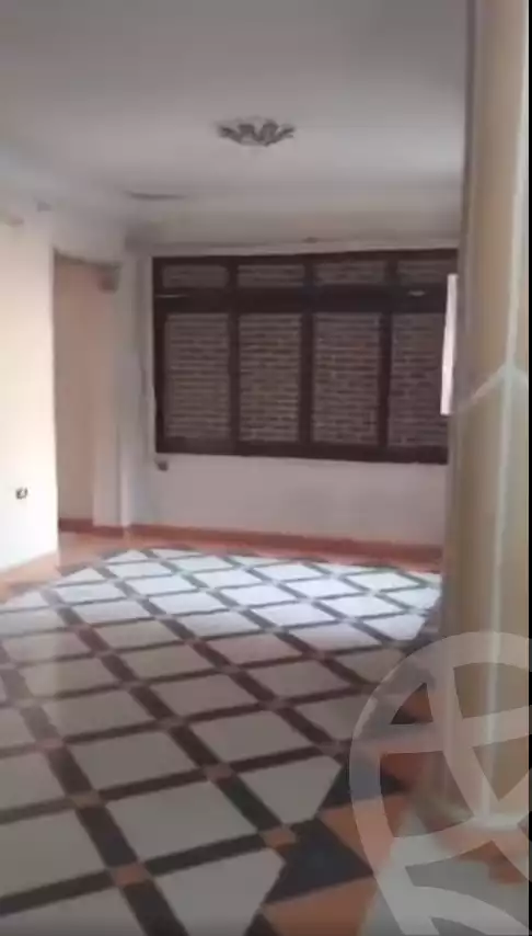 https://aqarmap.com.eg/ar/listing/6287059-for-sale-cairo-helwan-helwan-el-sharkeya-mostafa-safwat-st