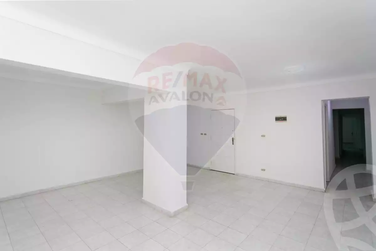 https://aqarmap.com.eg/ar/listing/6290485-for-sale-alexandria-lauran-mohammed-al-eqbal-st