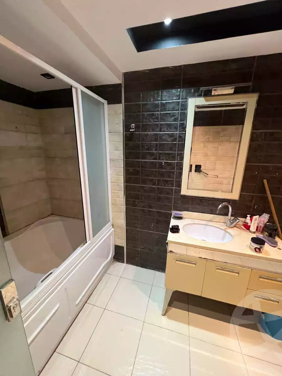 https://aqarmap.com.eg/ar/listing/6290781-for-sale-cairo-helwan-helwan-el-sharkeya-abd-el-rahman-pasha-st