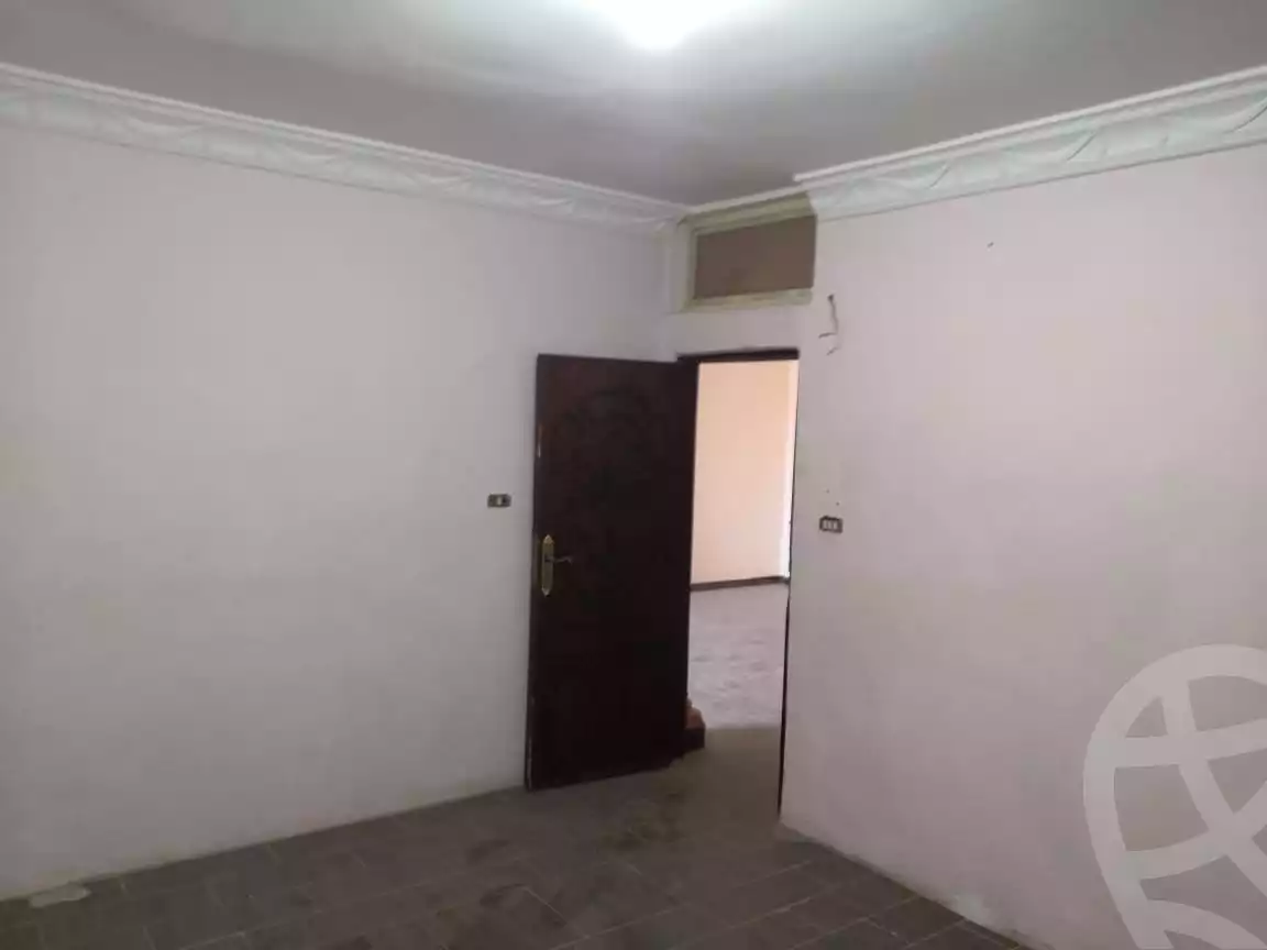 https://aqarmap.com.eg/ar/listing/6291509-for-sale-qalyubia-shubra-el-khaima-shubra-el-khaima-city-el-amir-st