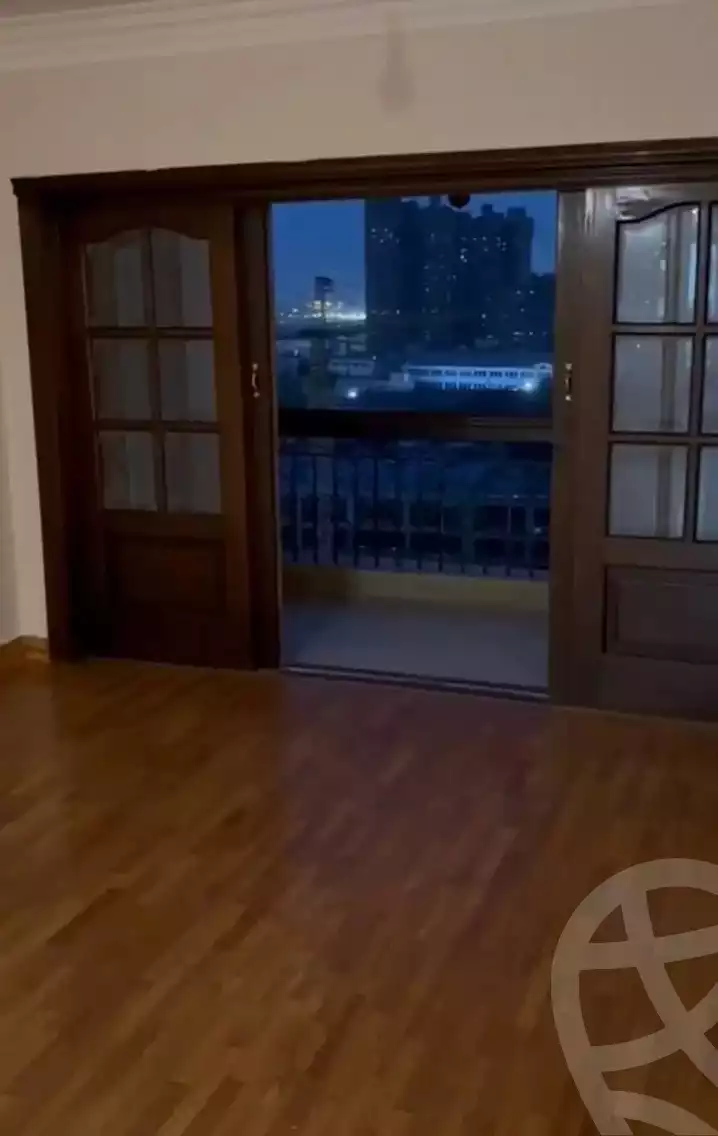 https://aqarmap.com.eg/en/listing/6299128-for-sale-cairo-shoubra-corniche-el-nile-st