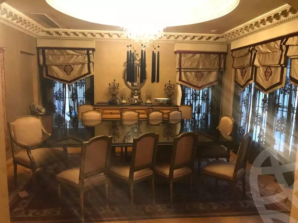https://aqarmap.com.eg/ar/listing/6303176-for-sale-cairo-6th-of-october-compounds-royal-hills