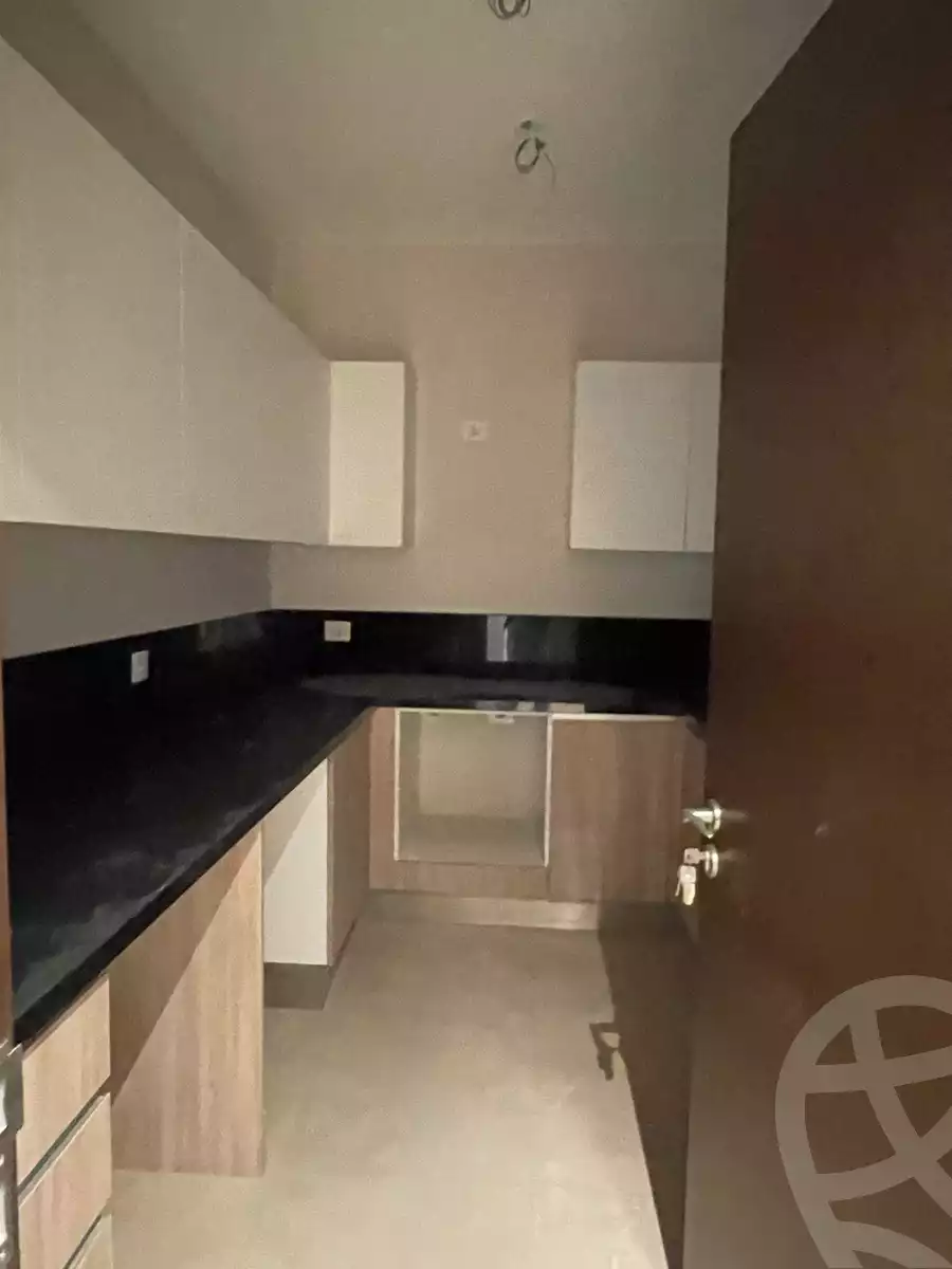 https://aqarmap.com.eg/en/listing/6303187-for-sale-cairo-el-sheikh-zayed-city-compounds-zyd-wr-llttwyr-z-tower