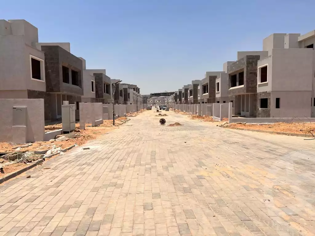 https://aqarmap.com.eg/ar/listing/6303438-for-sale-cairo-6th-of-october-hadaeq-october-kmbwnd-fy-hdyq-ktwbr-sun-capital
