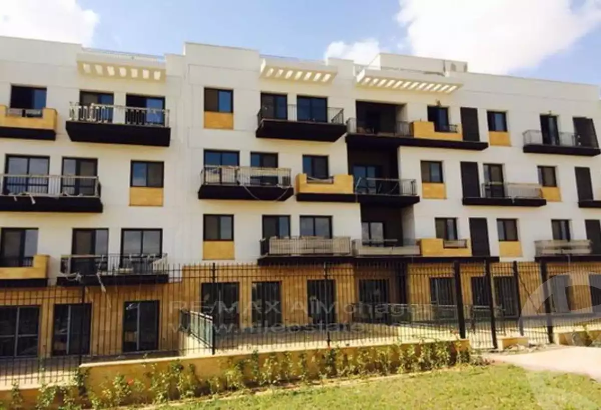 https://aqarmap.com.eg/en/listing/6303868-for-sale-cairo-el-sheikh-zayed-city-compounds-the-courtyard