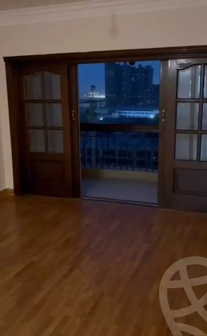 https://aqarmap.com.eg/en/listing/6305781-for-sale-cairo-shoubra-corniche-el-nile-st