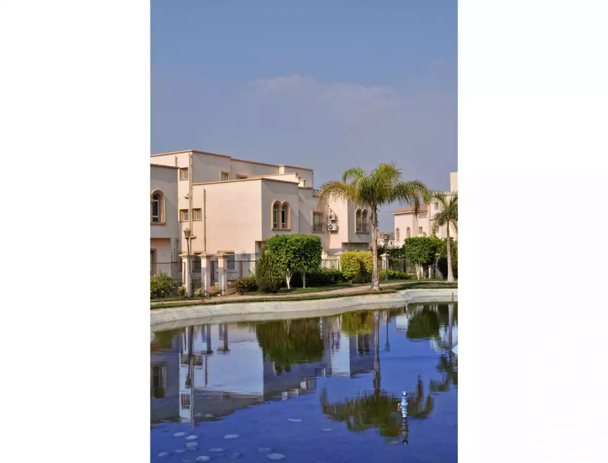 https://aqarmap.com.eg/en/listing/6306551-for-sale-cairo-el-sheikh-zayed-city-compounds-greens