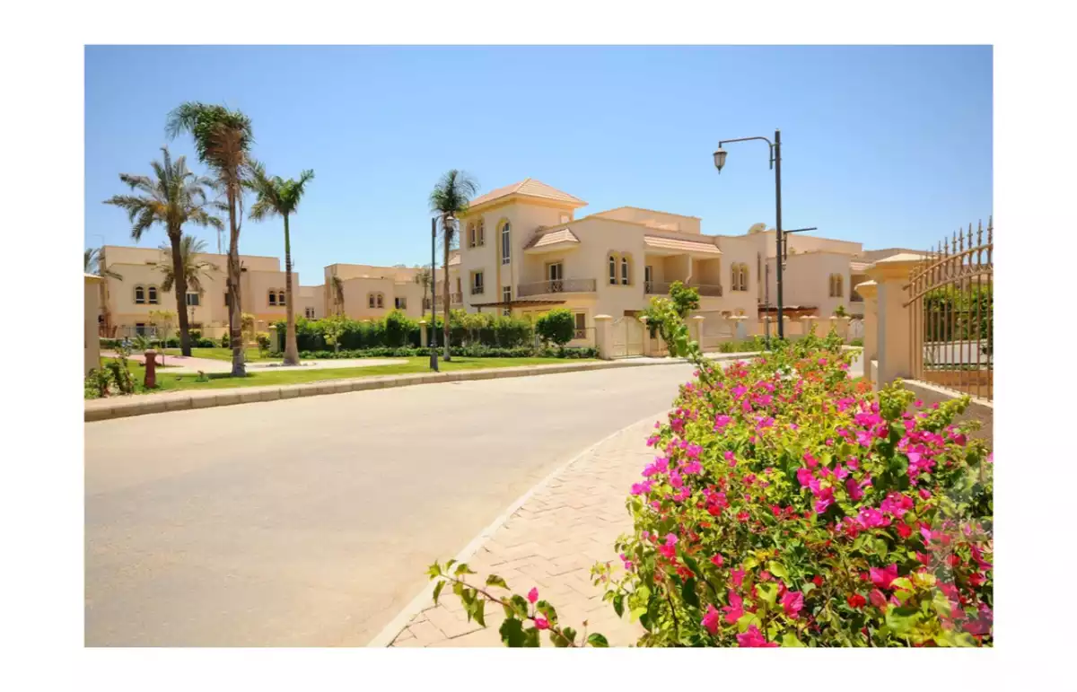 https://aqarmap.com.eg/en/listing/6306659-for-sale-cairo-el-sheikh-zayed-city-compounds-greens