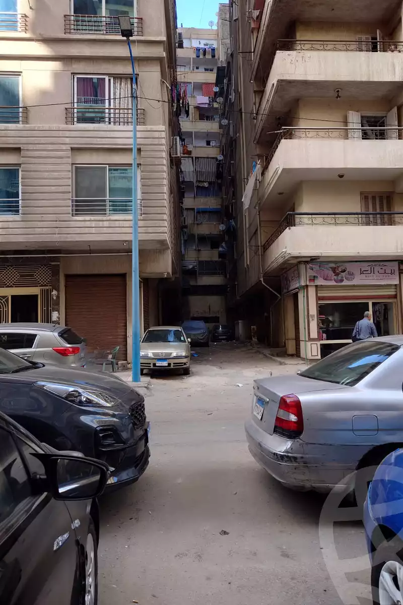 https://aqarmap.com.eg/ar/listing/6307139-for-sale-alexandria-sydy-bshr-sydy-bshr-bhry-shr-mhmwd-l-yswy
