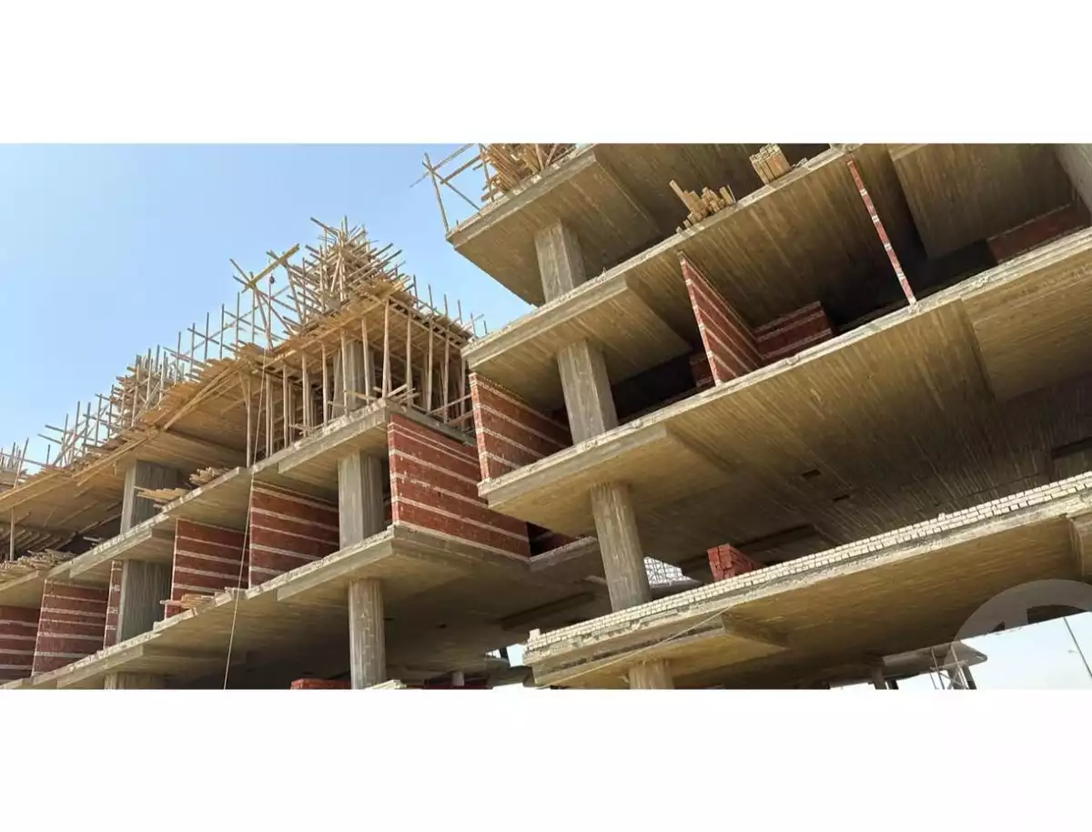 https://aqarmap.com.eg/en/listing/6308083-for-sale-cairo-6th-of-october-compounds-val-plaza-mall-jawad